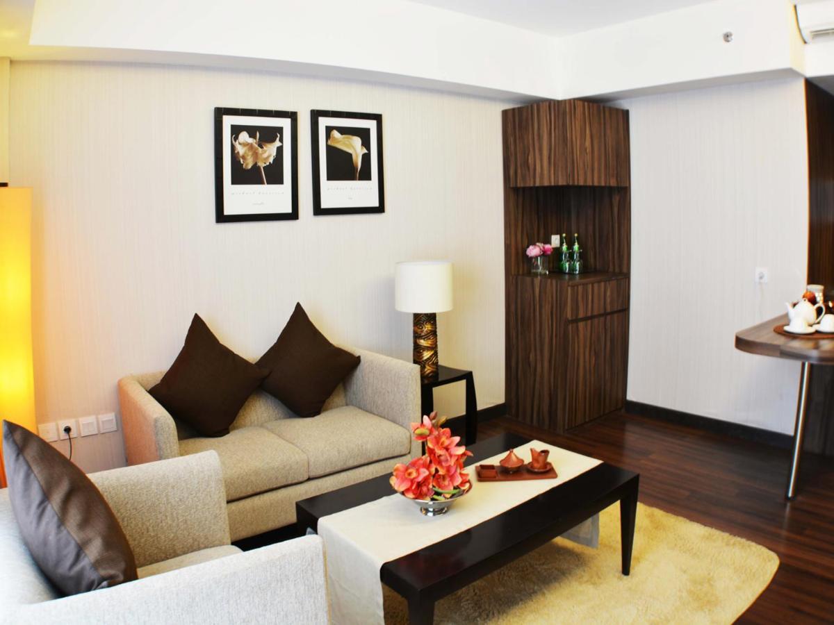 מלון סמיניאק Ramada By Wyndham Bali Sunset Road Kuta מראה חיצוני תמונה
