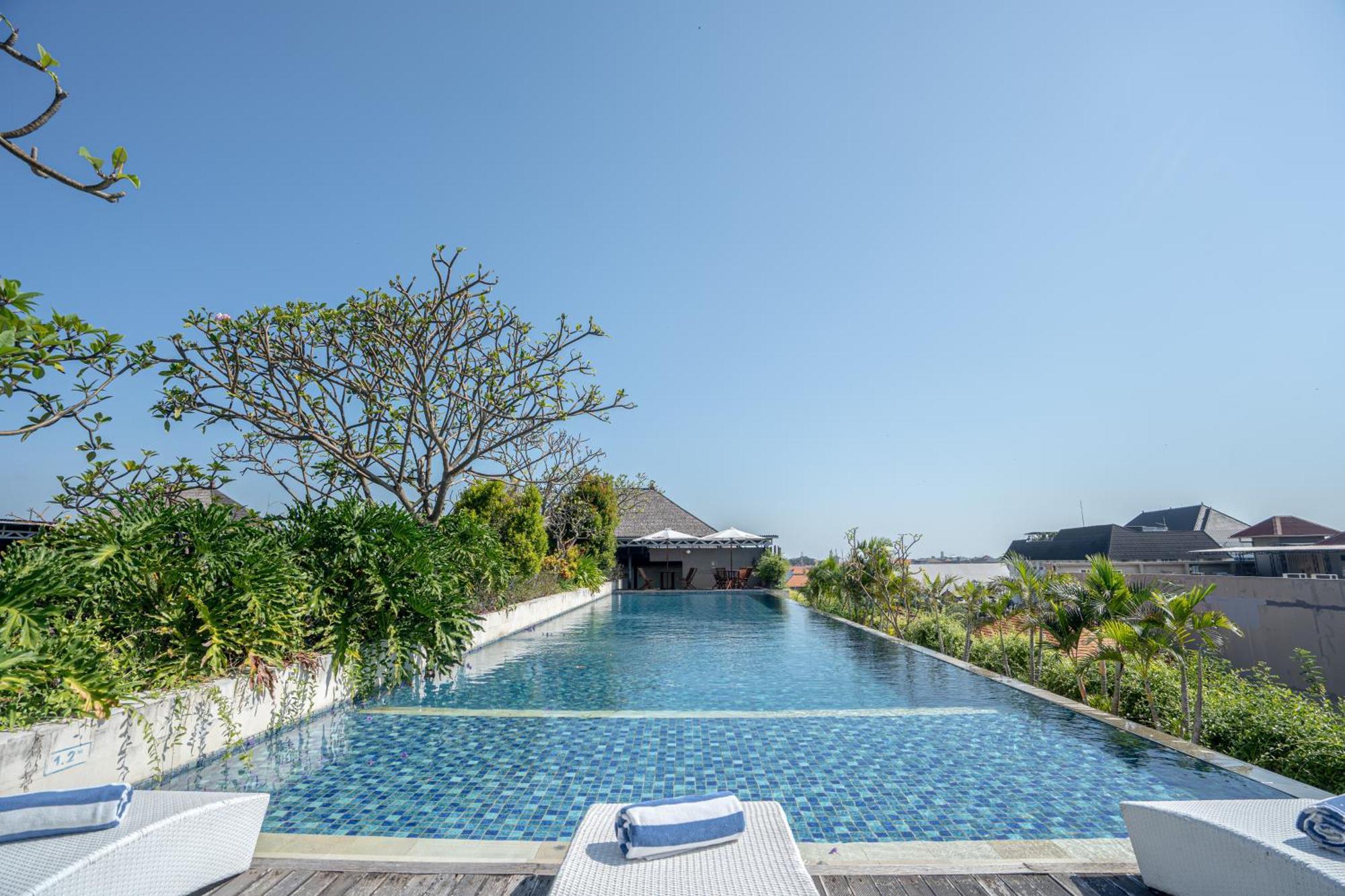 מלון סמיניאק Ramada By Wyndham Bali Sunset Road Kuta מראה חיצוני תמונה