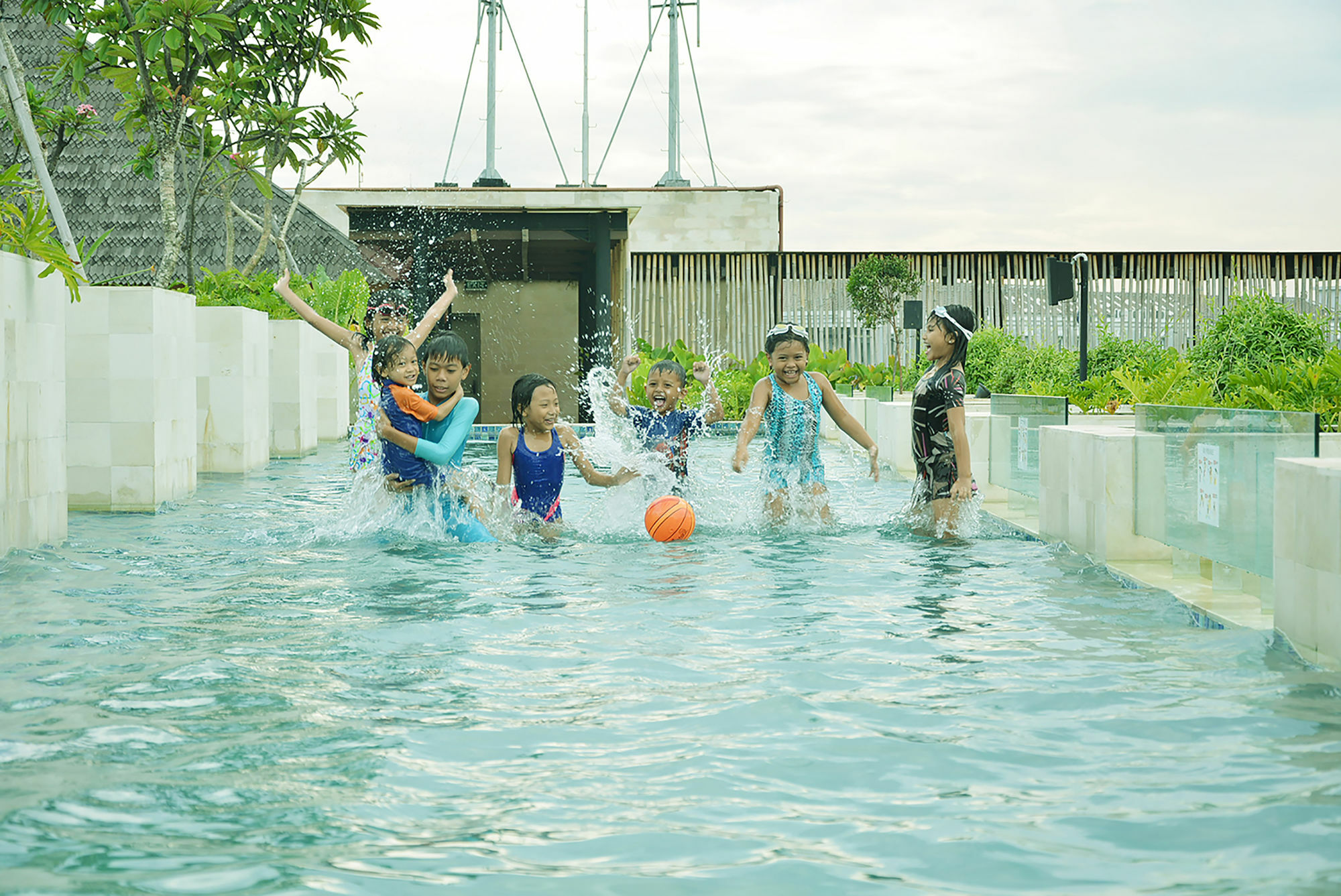מלון סמיניאק Ramada By Wyndham Bali Sunset Road Kuta מראה חיצוני תמונה