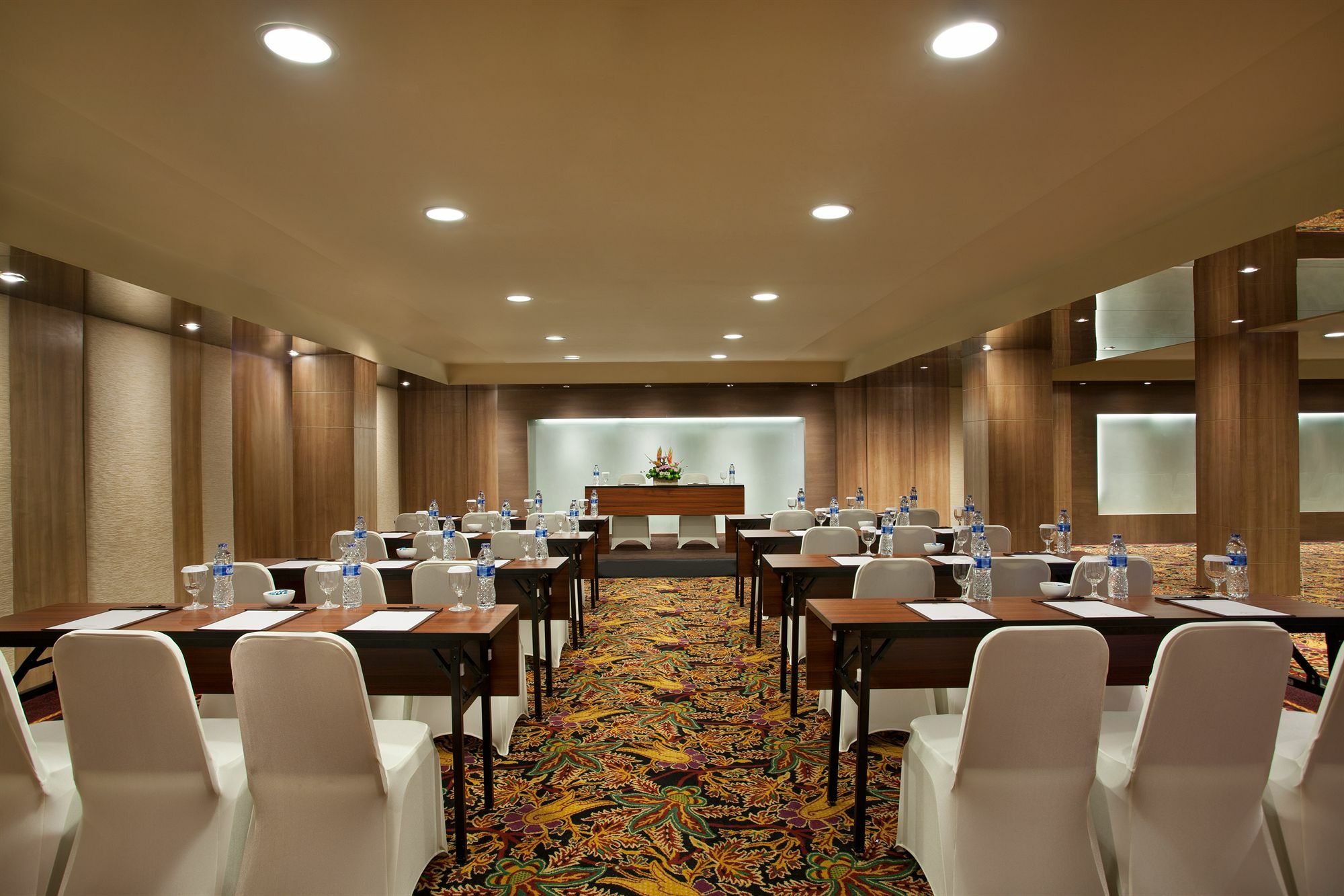 מלון סמיניאק Ramada By Wyndham Bali Sunset Road Kuta מראה חיצוני תמונה