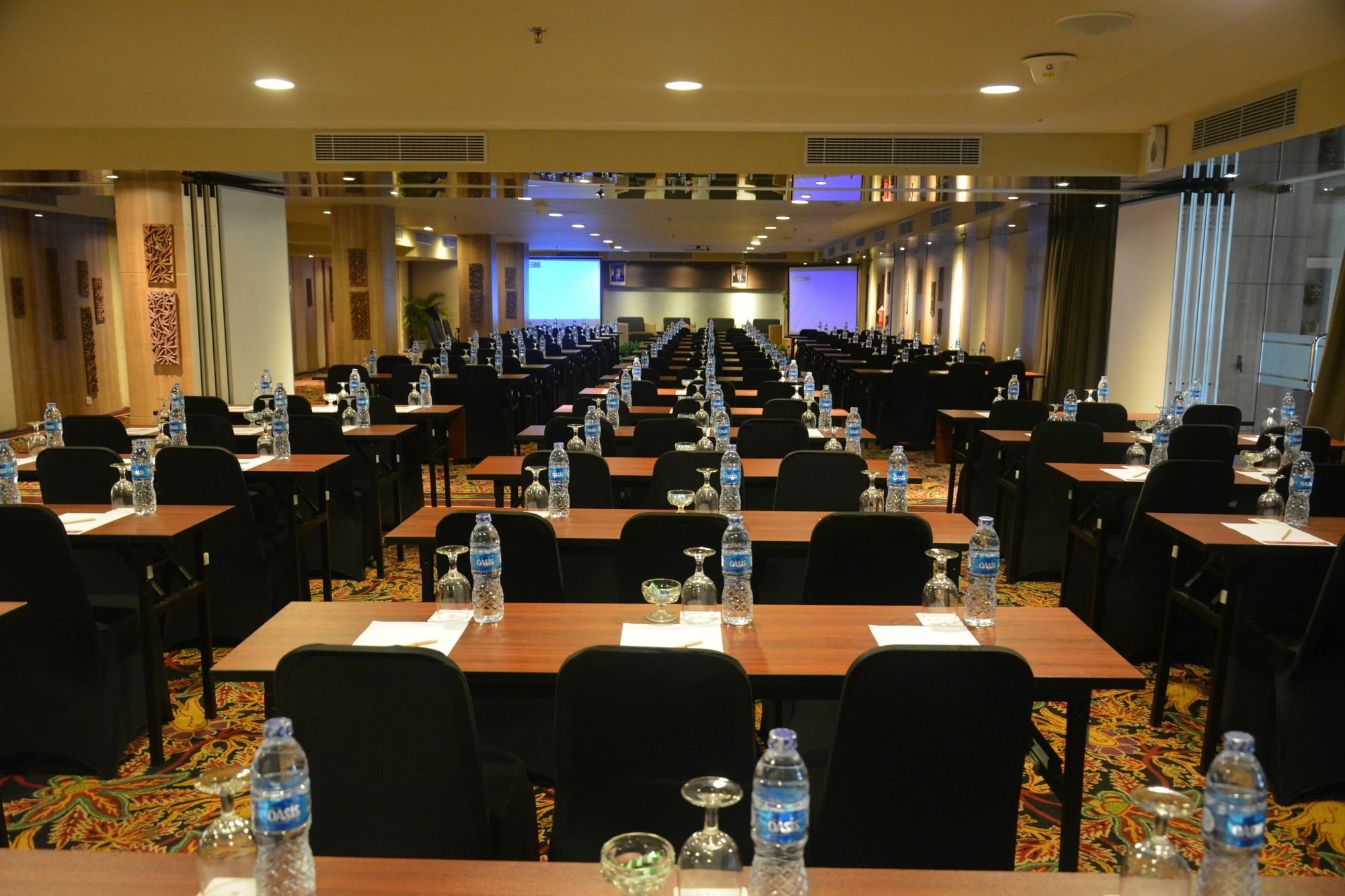 מלון סמיניאק Ramada By Wyndham Bali Sunset Road Kuta מראה חיצוני תמונה