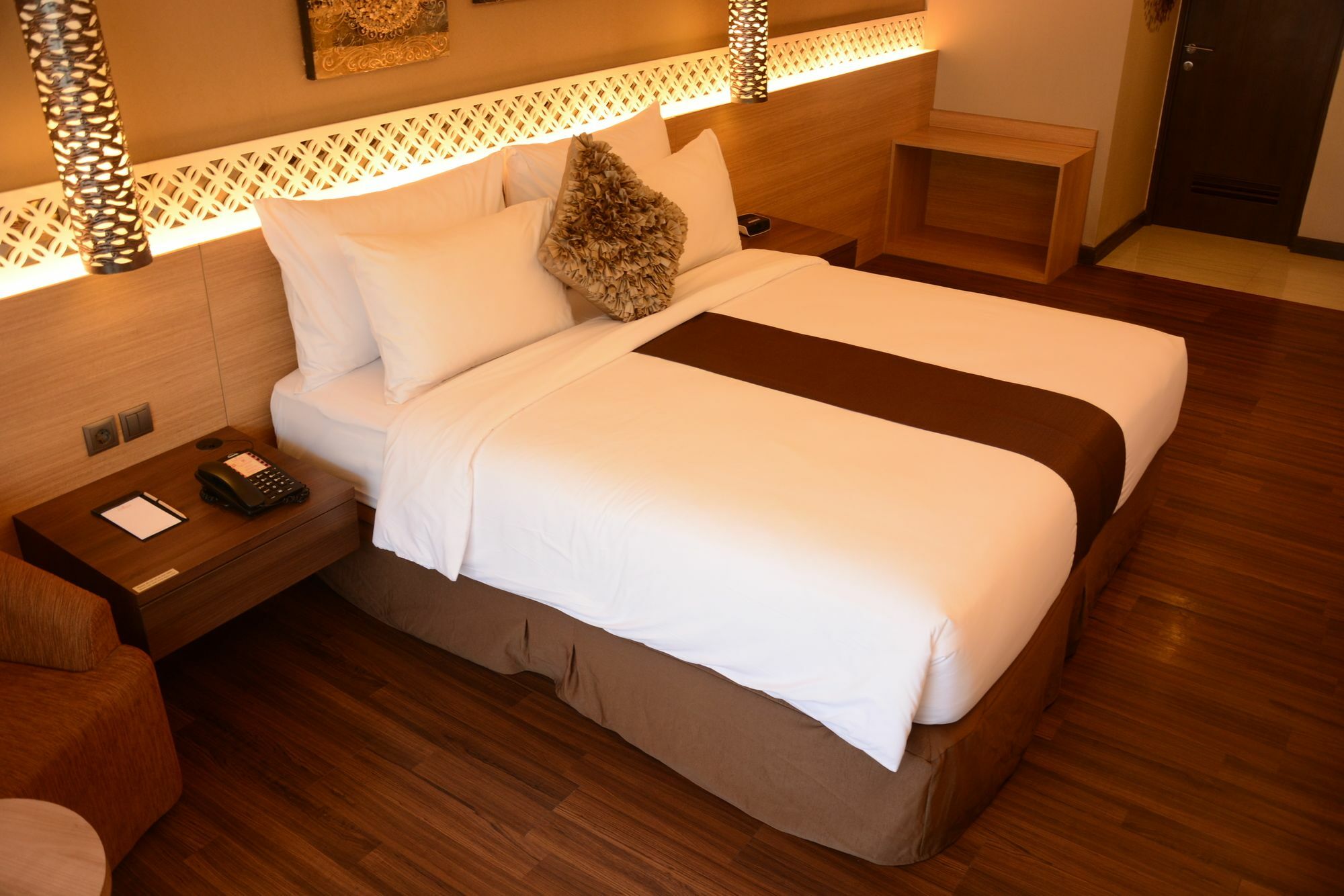 מלון סמיניאק Ramada By Wyndham Bali Sunset Road Kuta מראה חיצוני תמונה